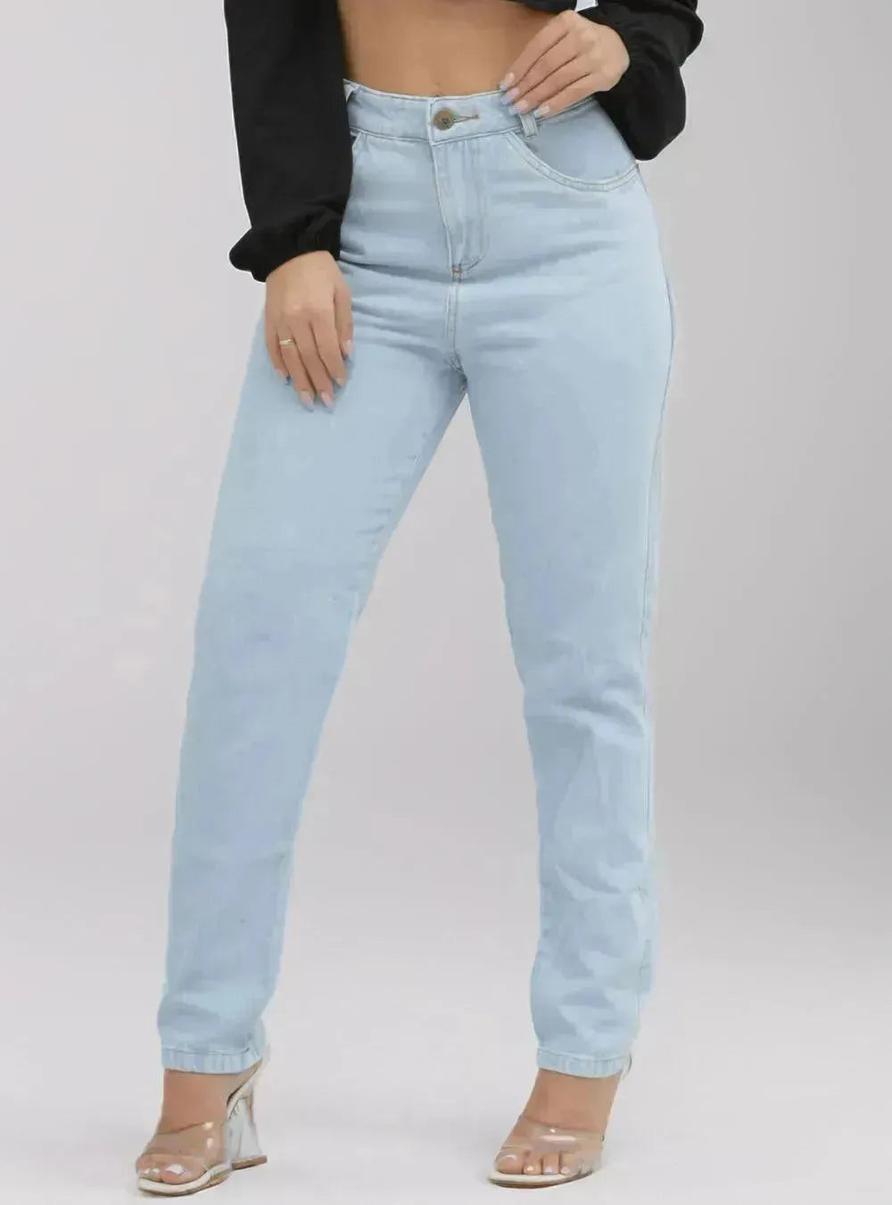 Calça Jeans Claro Feminina Mom Com Bolso - Thevelluto